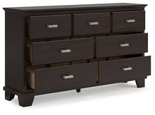 Load image into Gallery viewer, Covetown Twin Panel Bed with Dresser and 2 Nightstands
